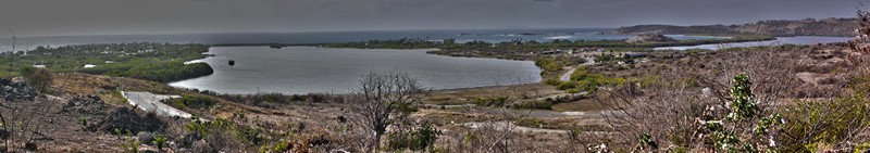 Vue sur l'étang des Salines d'Orient depuis Baie Orientale